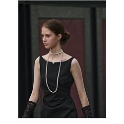 Женское платье с защипами а области талии