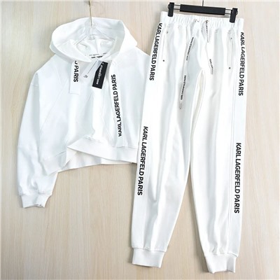 Женский спортивный костюм  КАР*Л😎