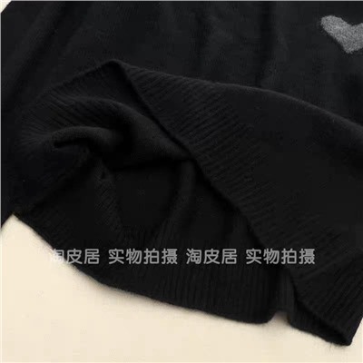 Женский джемпер с сердцем Н*М