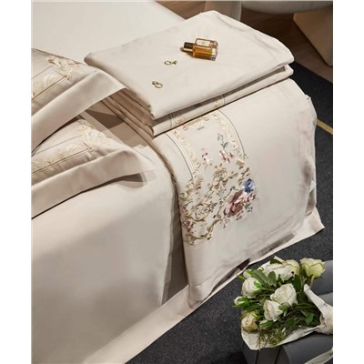 Скидки🎁  Комплект постельного с одеялом с вышивкой (3 расцветки)