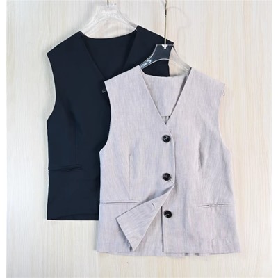 Женский жилет