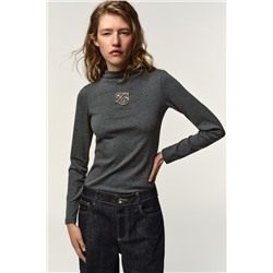 HIGH NECK T-SHIRT WITH BROOCH