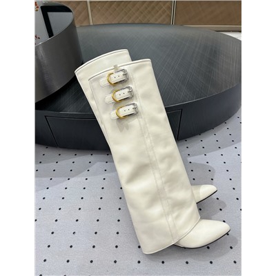 Новые осенне-зимние модели, популярные во всех модных кругах и любимые интернет-знаменитостями. ★ Ткань: коровья кожа ❥ Подкладка: коровья кожа ❥ Подошва: коровья кожа ❥ Элегантный стиль создаёт неповторимое ощущение❥ Высота: танкетка 8,5 см