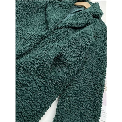 Женская шуба темно-зеленого из искусственного меха свободного кроя  Ank*o