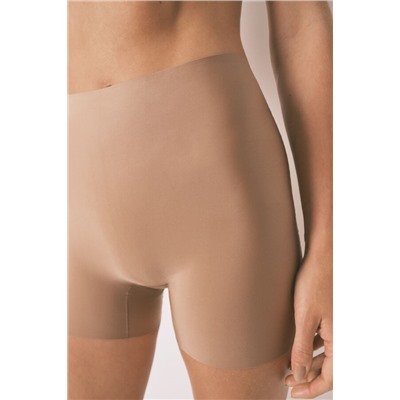 Pantalón corto interior clean cut beige