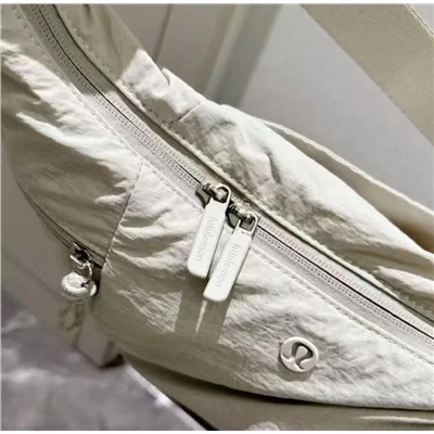 Простая и стильная лёгкая нейлоновая сумка ЛУЛУЛЕМО*Н