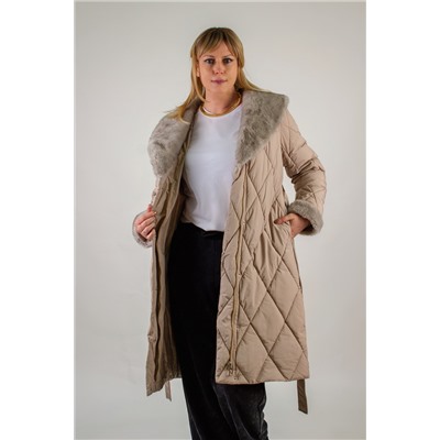 Стеганое пальто с меховой отделкой арт. 23153