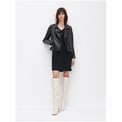 Lederjacke im Biker-Stil