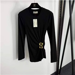 Женский лонгслив Schiaparell*i с защипами на талии и металлической брошью