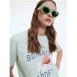 Übergroßes bedrucktes T-Shirt