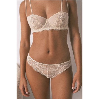 Braga clásica encaje nude