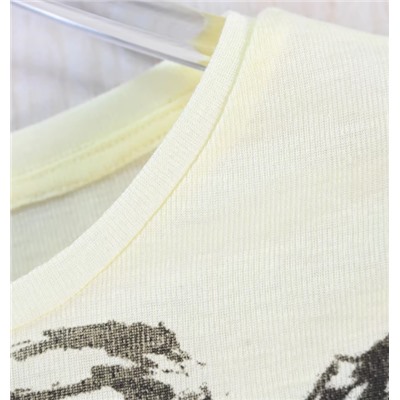 Удобная легкая принтованная футболка