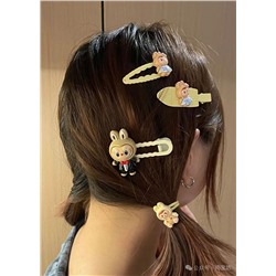 Лабубумания перешла и на аксессуары😁  Набор заколок для девочек с ЛАБУБ*У