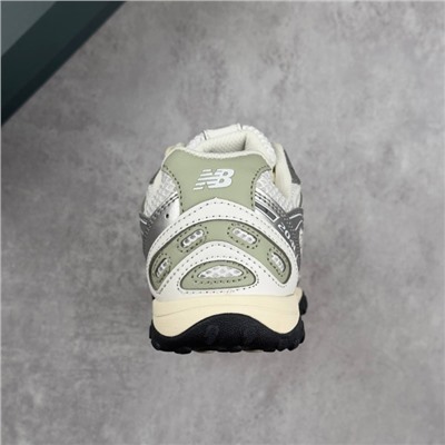 New Balance 204L