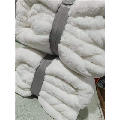 Мягкий нежный плед UG*G