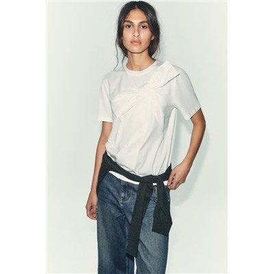 T-SHIRT WITH FRONT BOW