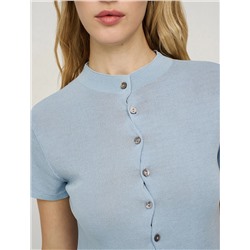 Голубой джемпер с волнообразной застежкой