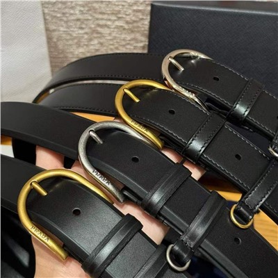 Классический мужской кожаный ремень  PRAD*A