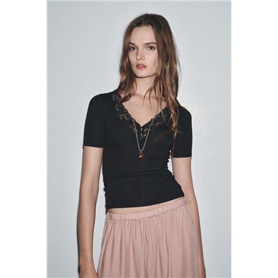 RIBBED LACE T-SHIRT
