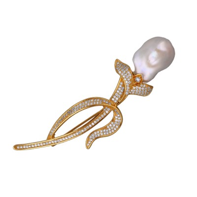 Брошь Барокко (жемчуг белый 16мм, белый фианит; покрытие золото), Есть комплект