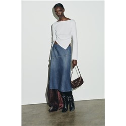 MINI CROSSBODY BAG WITH CHARM DETAIL