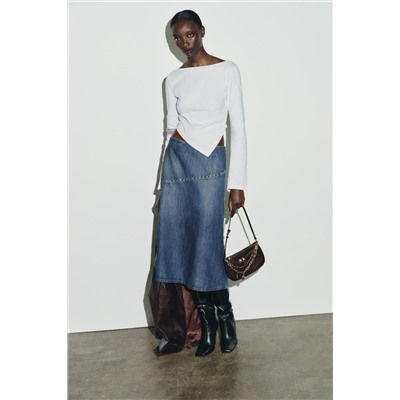 MINI CROSSBODY BAG WITH CHARM DETAIL