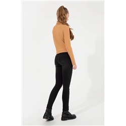 Kadın Siyah Jean Pantolon