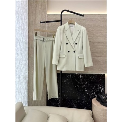 Костюм люкс