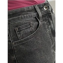 Джинсы трубы с декоративной стиркой из эластичного плотного денима