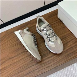 Брунелл* Кучинелл*】повседневные кроссовки. Верх выполнен из импортной воловьей и воловьей кожи. Аксессуары-цепочки из бисера ручной работы! Внутренняя набивка из саржевого хлопка высокой плотности и оригинальная формованная подошва!