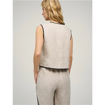 Бежевый жилет изо льна с кантами