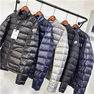 Мужской пуховик с воротником-стойкой  Moncle*r