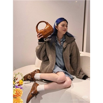 Теплая женская куртка МИУ МИ*У