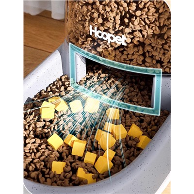 Миска для кошек и собак. Для воды и корма с нескользящим дном. Объем 3,5 л