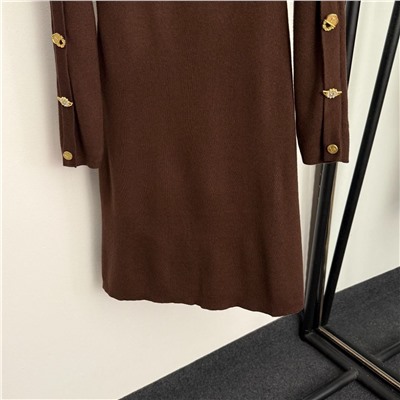 Прямое трикотажное платье с декоративными золотыми пуговицами особой формы с длинными рукавами  Schiaparell*i