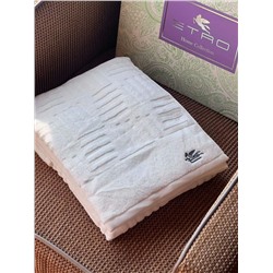 Комплект роскошных жаккардовых полотенец из 3х предметов  (4 цвета)