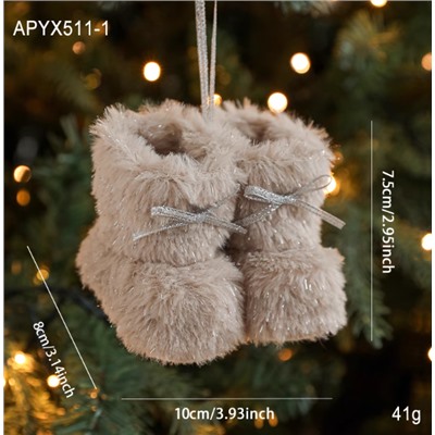 Плюшевые сапожки. Украшения на елку