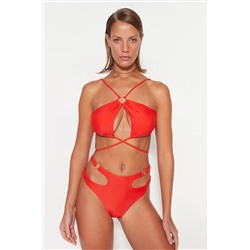 Trendyolmilla Kırmızı Halter Yaka Aksesuarlı Bikini Üstü TBESS23BU00016