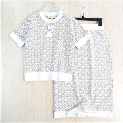 Женский вязаный костюм  М КОР*С