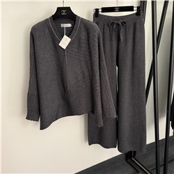 Женский вязаный костюм в полоску с кисточками  Brunell*o Cucinell*i