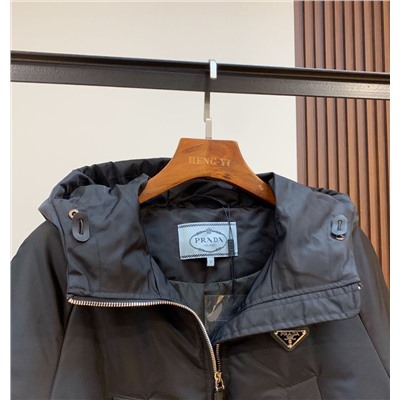 Женский пуховик   Prad*a