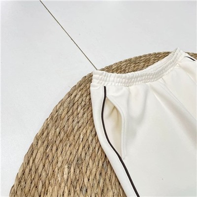 Женские трикотажные штаны с карманами в боковом шве  МАА*Г