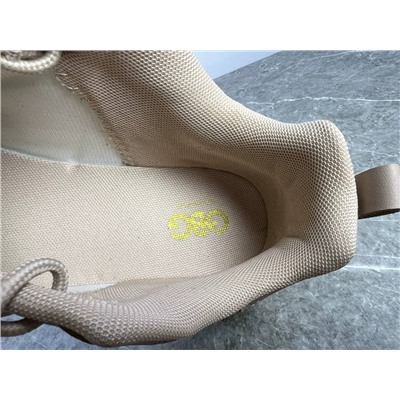 Женские кроссовки ГЕС*С