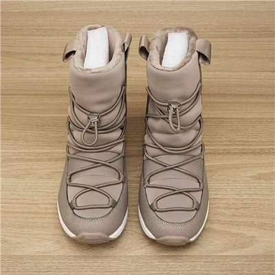 Женские зимние сапоги дутики