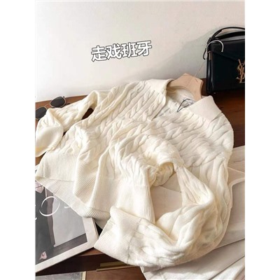 Женский пуловер с V-образным вырезом горловины  Bershk*a