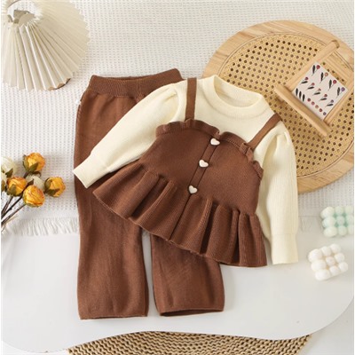 Вязанный костюмчик для девочек