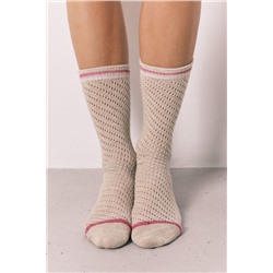 Calcetines largos beige textura lurex
