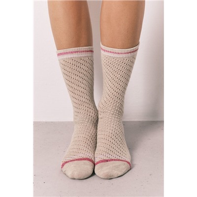 Calcetines largos beige textura lurex