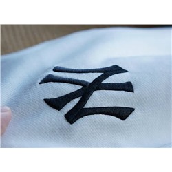 Женский свитшот с ярким принтом на спине МЛБи