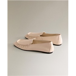 LEATHER LOAFERS WITH DETAIL